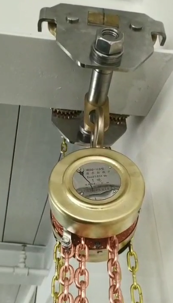 如何根據(jù)被吊物的重量和高度來選擇防爆葫蘆