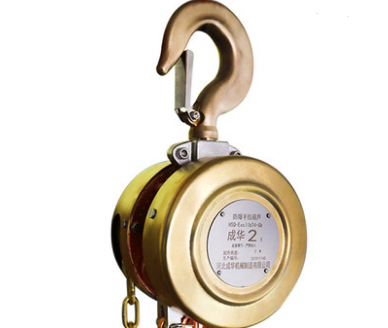 防爆手拉葫蘆參與故宮內(nèi)部易燃文物材料的吊運(yùn)工作